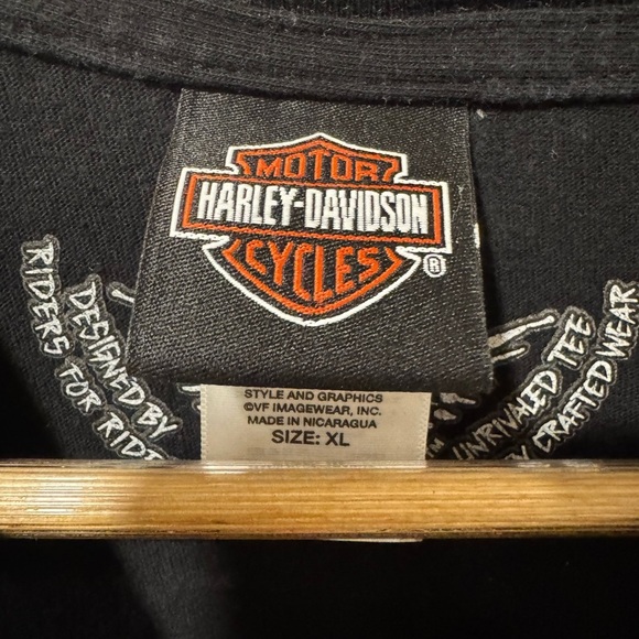 Harley Davidson Honolulu, Hawaii T-Shirt - Picture 4 of 7